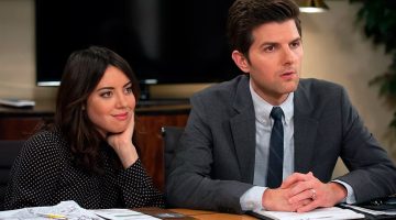 Aubrey Plaza recebe Adam Scott de forma inusitada em Parks and Recreation