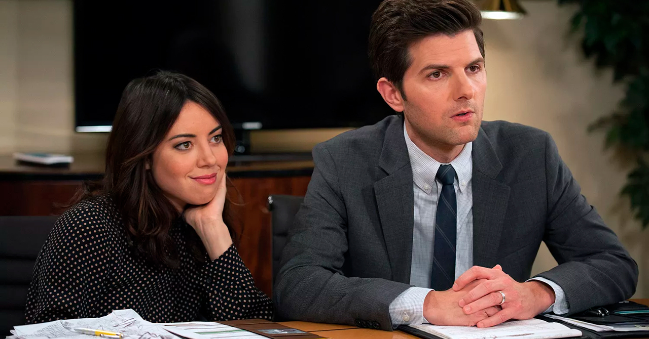 Aubrey Plaza recebe Adam Scott de forma inusitada em Parks and Recreation