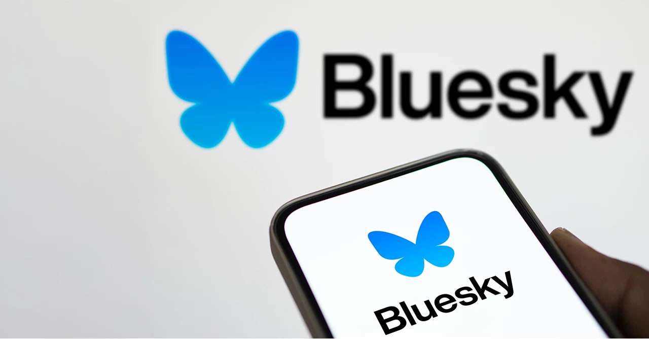 Bluesky surge na App Store como alternativa ao X após apoio de Musk a Trump