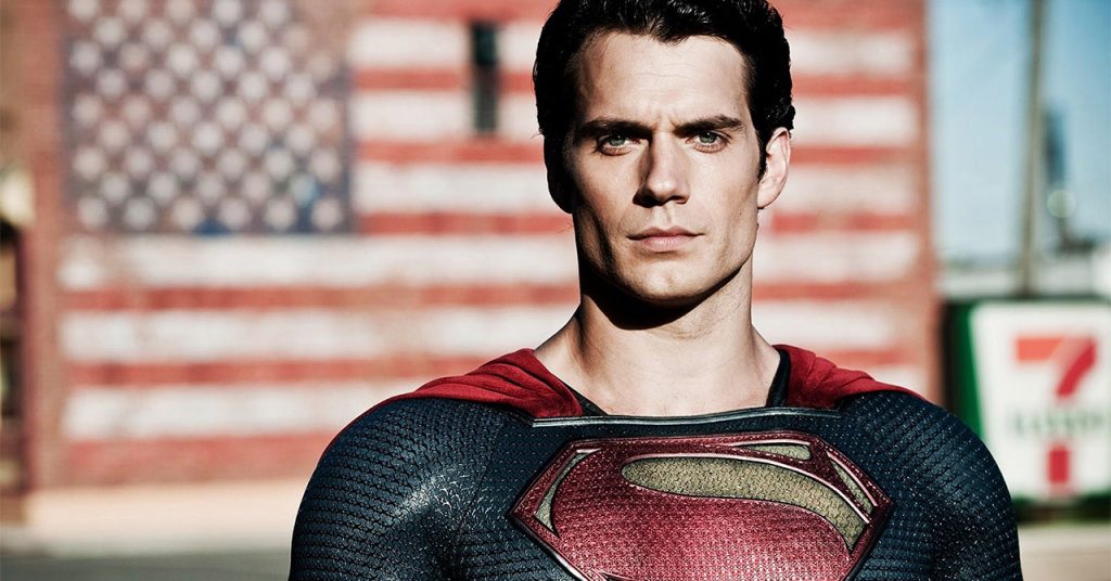 James Gunn revela que traje de O Homem de Aço foi “rasgado” em testes para novo Superman