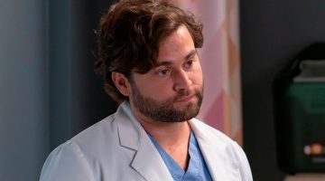 Jake Borelli se despede de Levi Schmitt em Grey’s Anatomy após oito temporadas