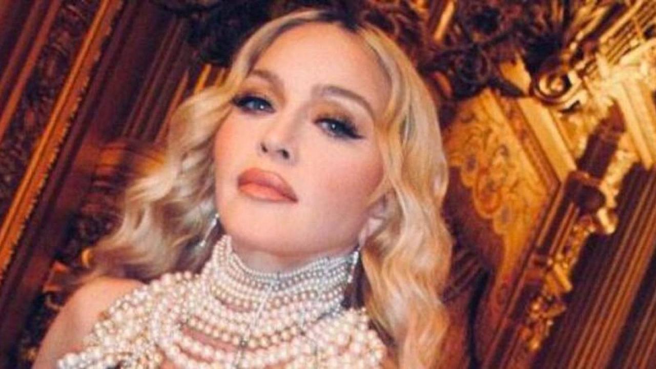 Madonna questiona fãs: Devo transformar minha história em filme ou série?