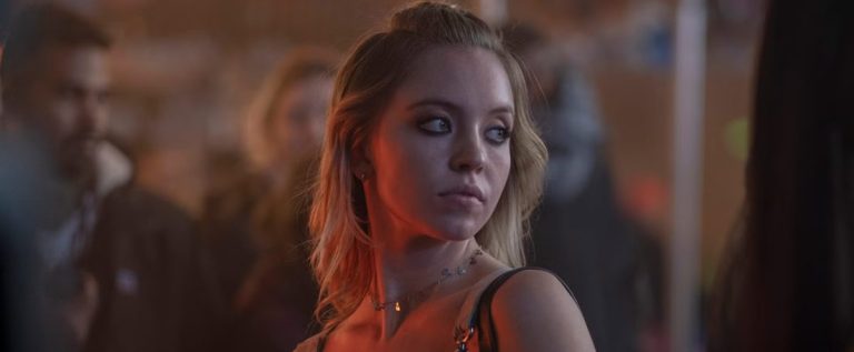 Será que vem aí? Sydney Sweeney aparece fantasiada de Mulher-Maravilha