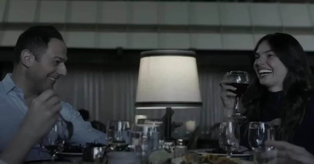 Isis Valverde é vista em trailer de novo filme com Sylvester Stallone