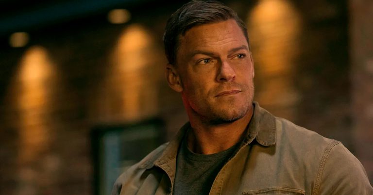 Alan Ritchson Reacher