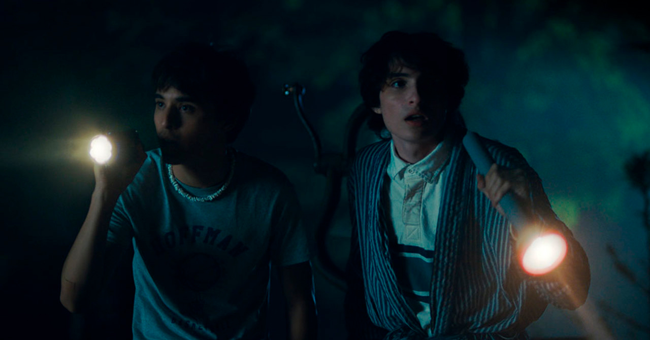 Finn Wolfhard estreia como diretor em ‘Hell of a Summer’, comédia de terror cheia de mistério e suspense