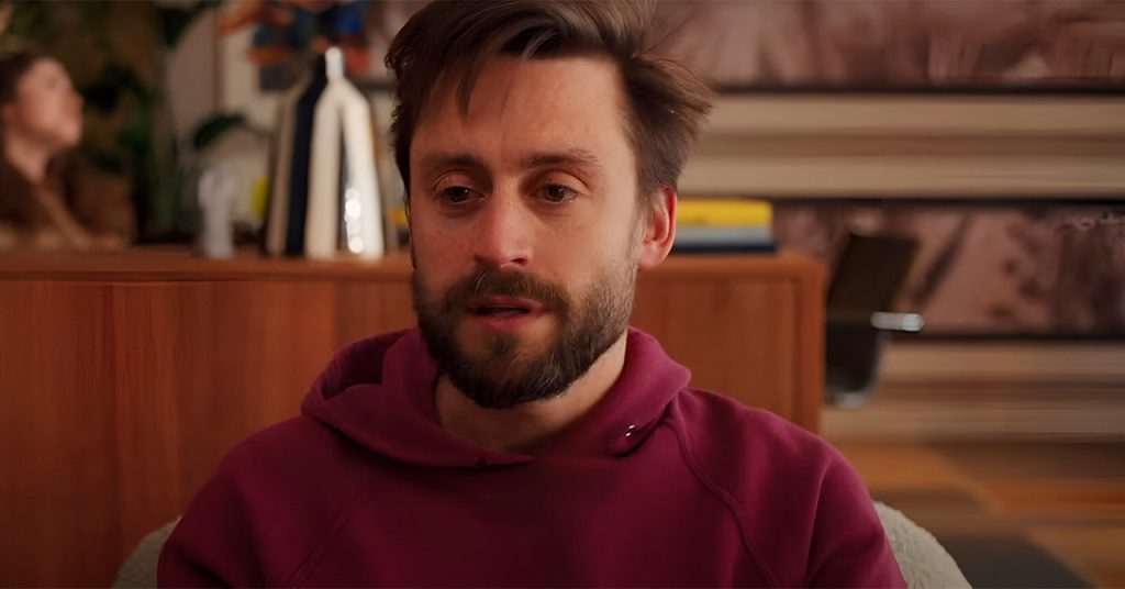 Kieran Culkin revela que trocou cigarro falso por um real durante peça com Mark Ruffalo