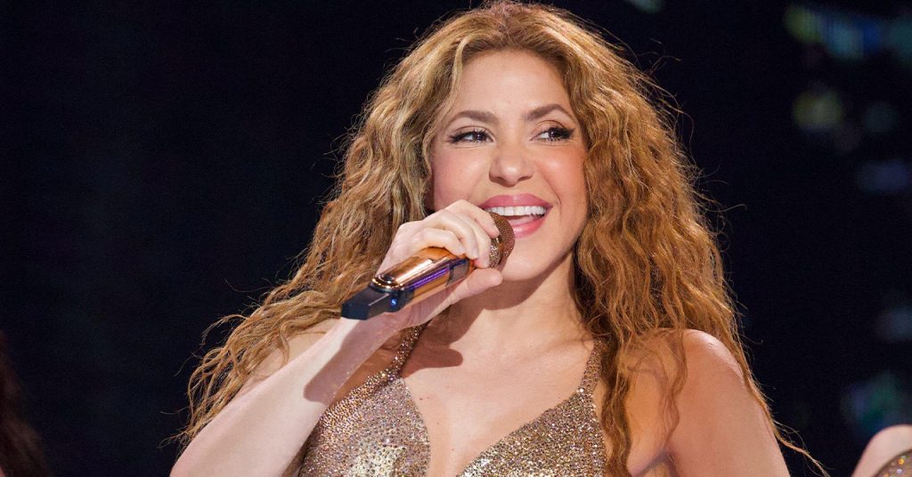 Shakira adia show no Peru após ser hospitalizada com problema abdominal
