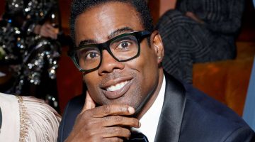 Chris Rock retorna ao Oscar após incidente com Will Smith: “O amor verdadeiro começa no perdão.”