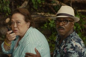 Tutu (Amy Hil) e Cobra Bubbles (Courtney B. Vance) (reprodução)