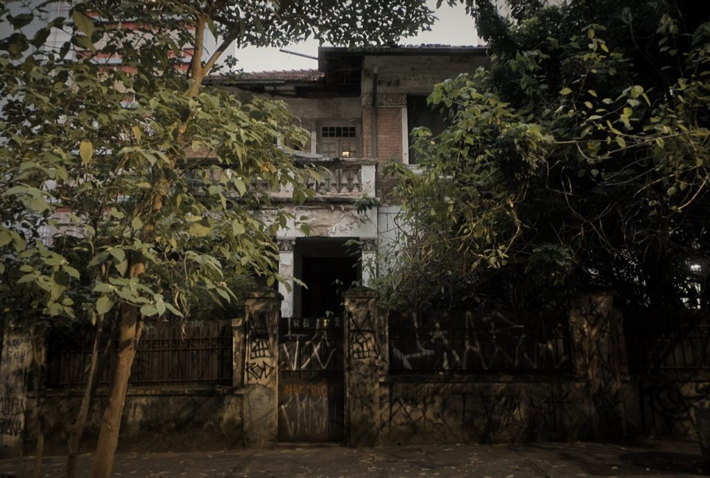 Do podcast ao streaming: ‘A Mulher da Casa Abandonada’ estreia nesta sexta-feira (15) no Prime Video