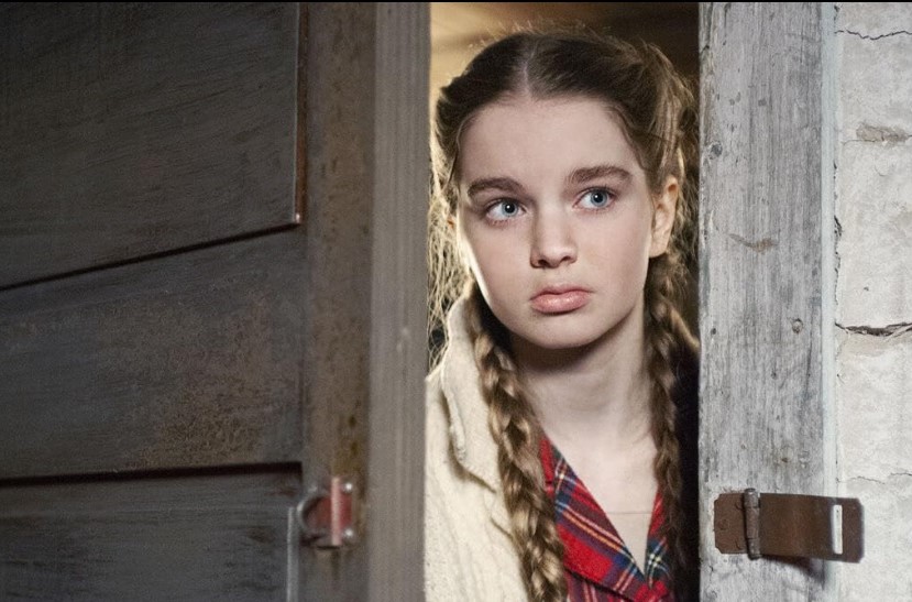 ‘Carrie’, de Mike Flanagan, define elenco e escala atriz de ‘Caçada’ para o papel principal