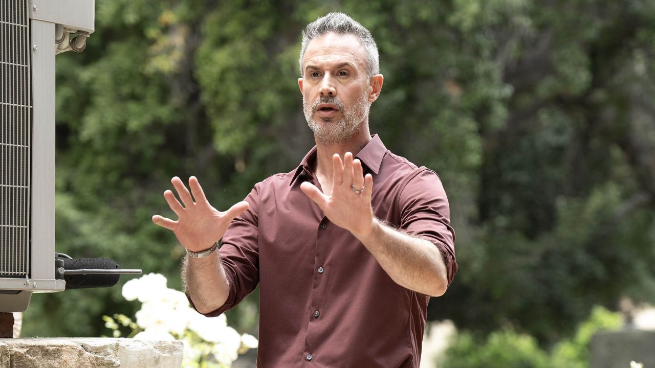 Freddie Prinze Jr. elogia retorno com Jennifer Love Hewitt em novo ‘Eu Sei o Que Vocês Fizeram no Verão Passado’