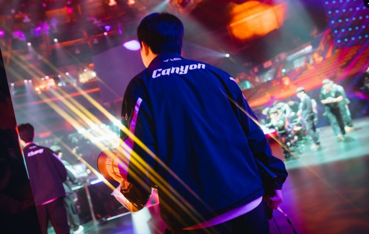 Jogador do melhor time do mundo elogia equipe brasileira em League of Legends