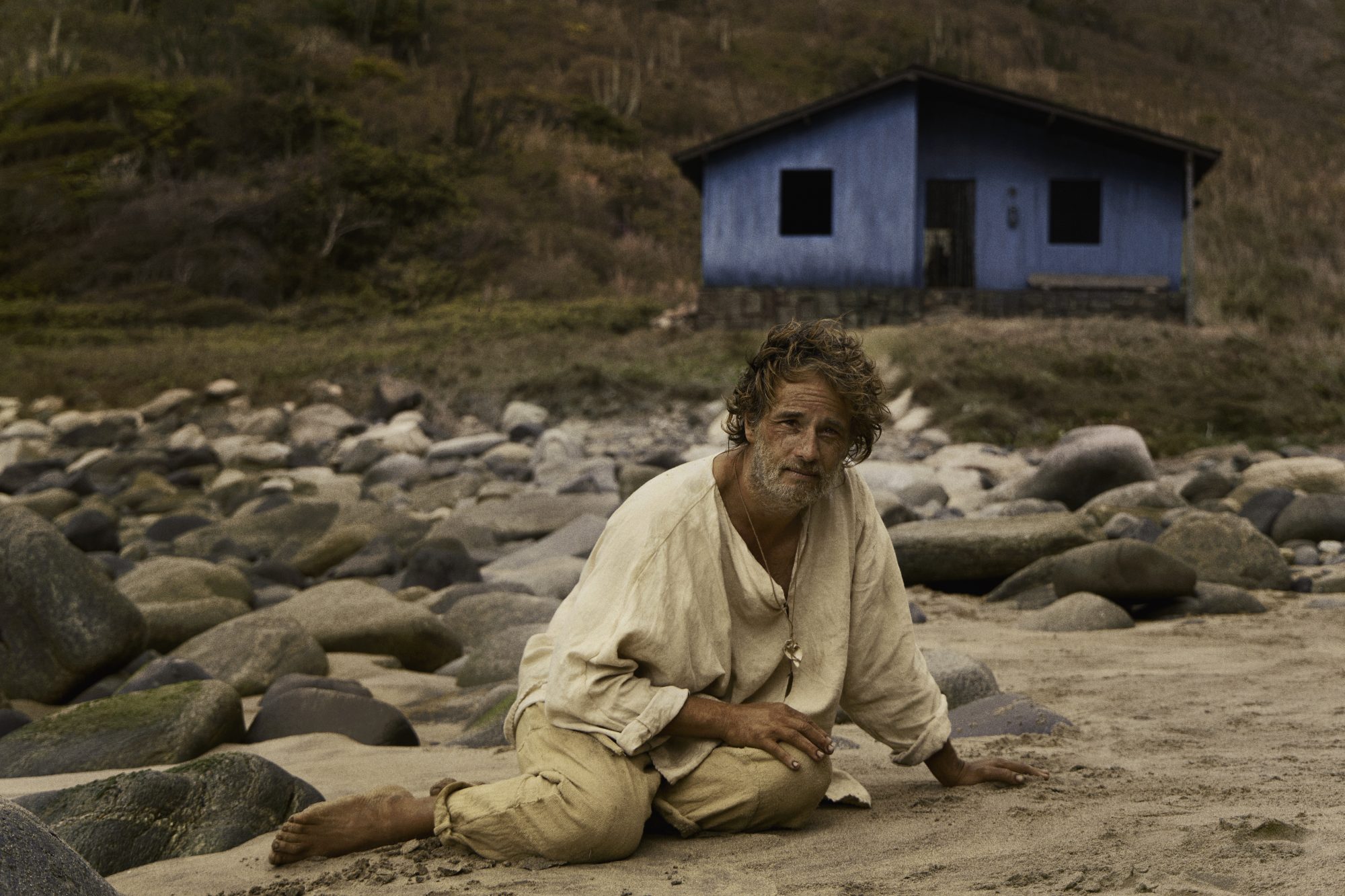 ‘O Filho de Mil Homens’: Netflix divulga primeiras imagens do filme com Rodrigo Santoro