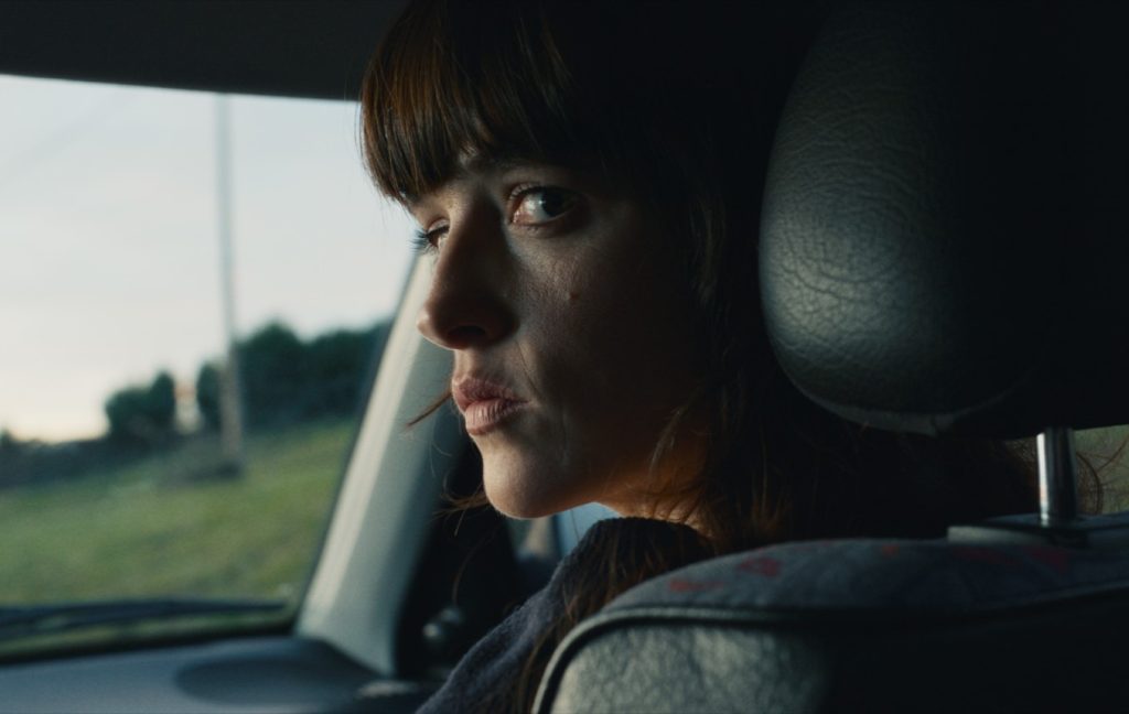 Netflix divulga data de estreia e pôster do thriller político ‘Um Fantasma na Batalha’