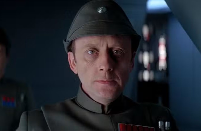 Kenneth Colley, o almirante Piett de ‘Star Wars’, morre aos 87 anos