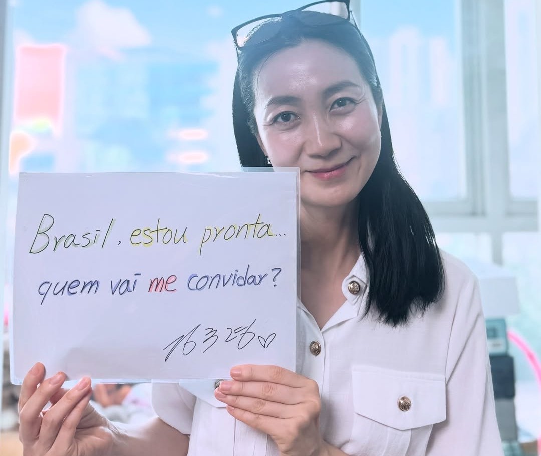 Kim Joo-ryoung, de Round 6, pede convite para visitar o Brasil e agita fãs nas redes sociais