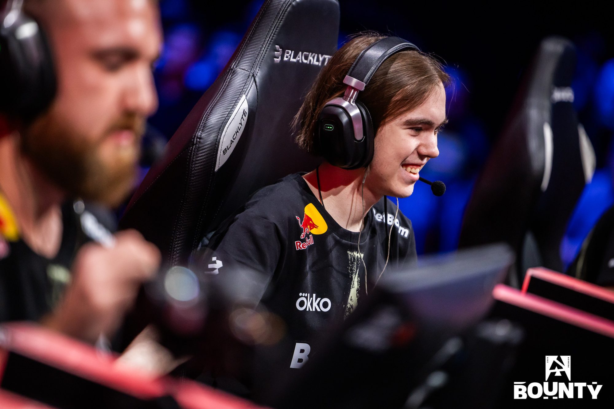 ‘Counter Strike’: Dominação da Team Spirit por cima da FlyQuest garante passagem para as semifinais da BLAST Open London 2025