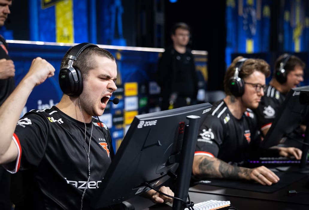 ‘Counter Strike’: FaZe Clan bate Navi e garante passagem para os playoffs da BLAST Open London 2025
