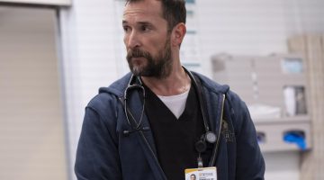 ‘The Pitt’: teaser da 2ª temporada traz plantão brutal no 4 de julho e choque entre gerações