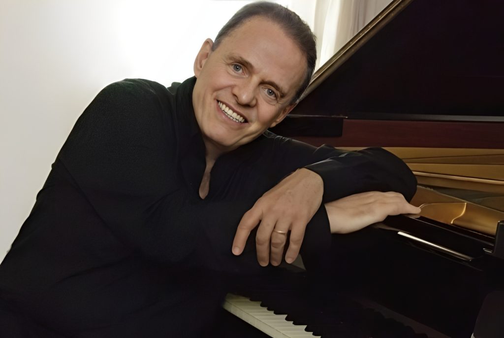 Morre o pianista gaúcho Miguel Proença, aos 86 anos