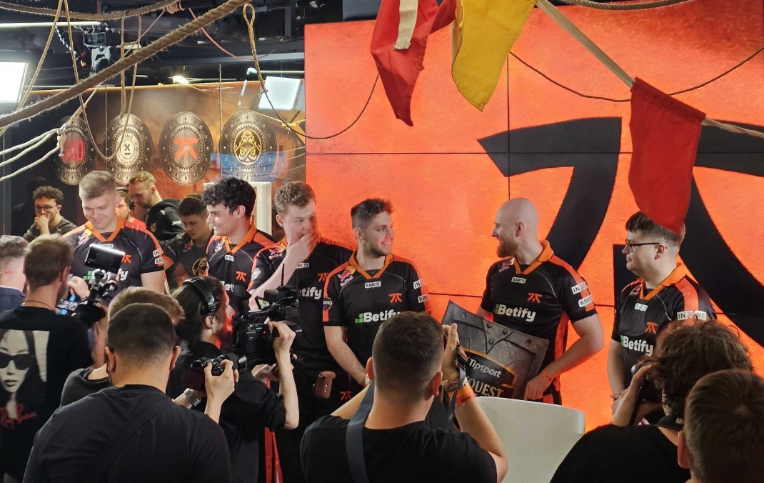 ‘Counter Strike’: fnatic bate Ecstatic e sobrevive na chave inferior da BLAST Open London 2025