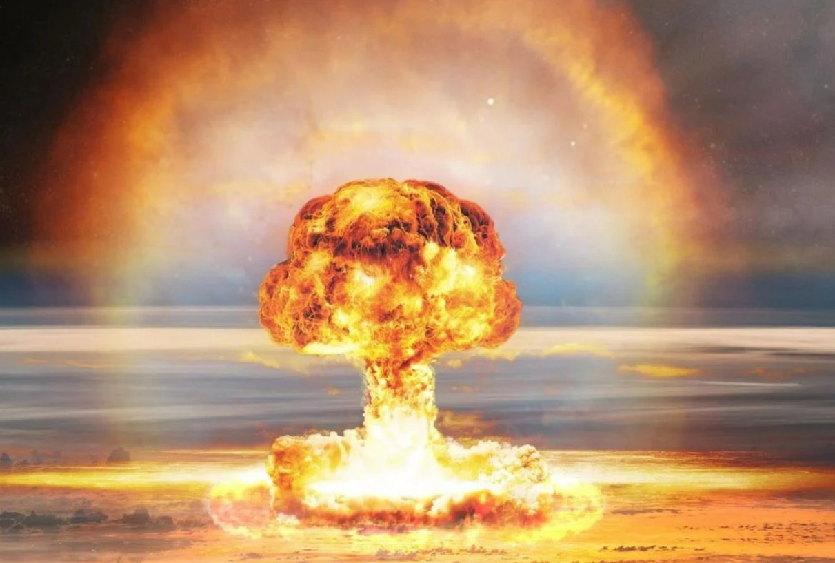 James Cameron anuncia “sequência” de ‘Oppenheimer’ baseada em livro