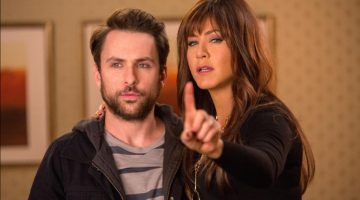 Jennifer Aniston e Charlie Day querem retorno de ‘Quero Matar Meu Chefe’ em um terceiro filme