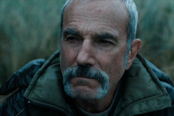 Após 8 anos afastado, lenda do cinema Daniel Day-Lewis retorna em ‘Anemone’; veja aqui o trailer