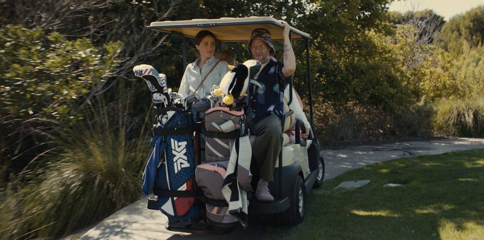 Apple TV+ divulga clipe inédito do 3º episódio da 2ª temporada de “Amor Platônico”, comédia estrelada por Seth Rogen e Rose Byrne