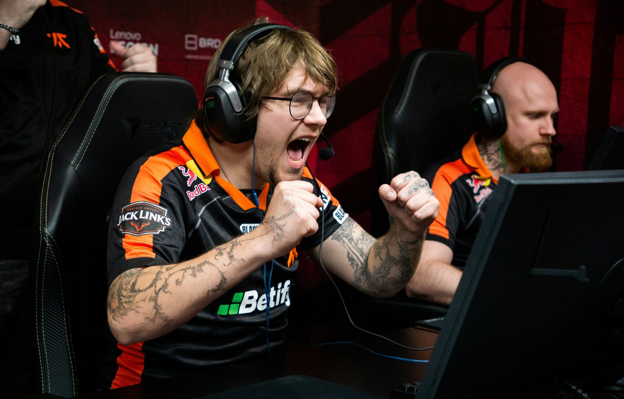 ‘Counter Strike’: Fnatic bate GamerLegion na BLAST Open London 2025 e vai para a final da chave inferior