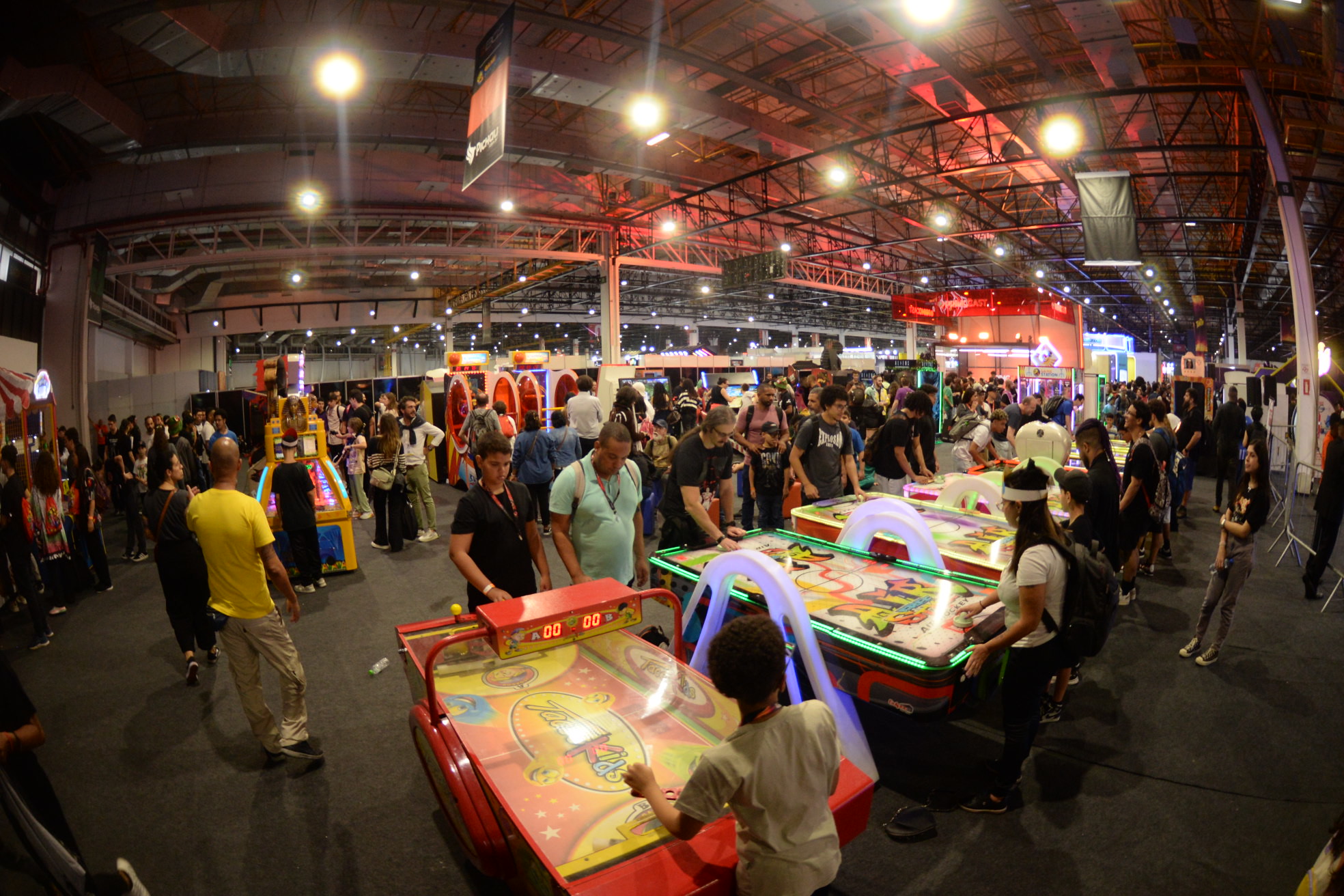 Conheça a história da Brasil Game Show, o maior evento de games da América Latina