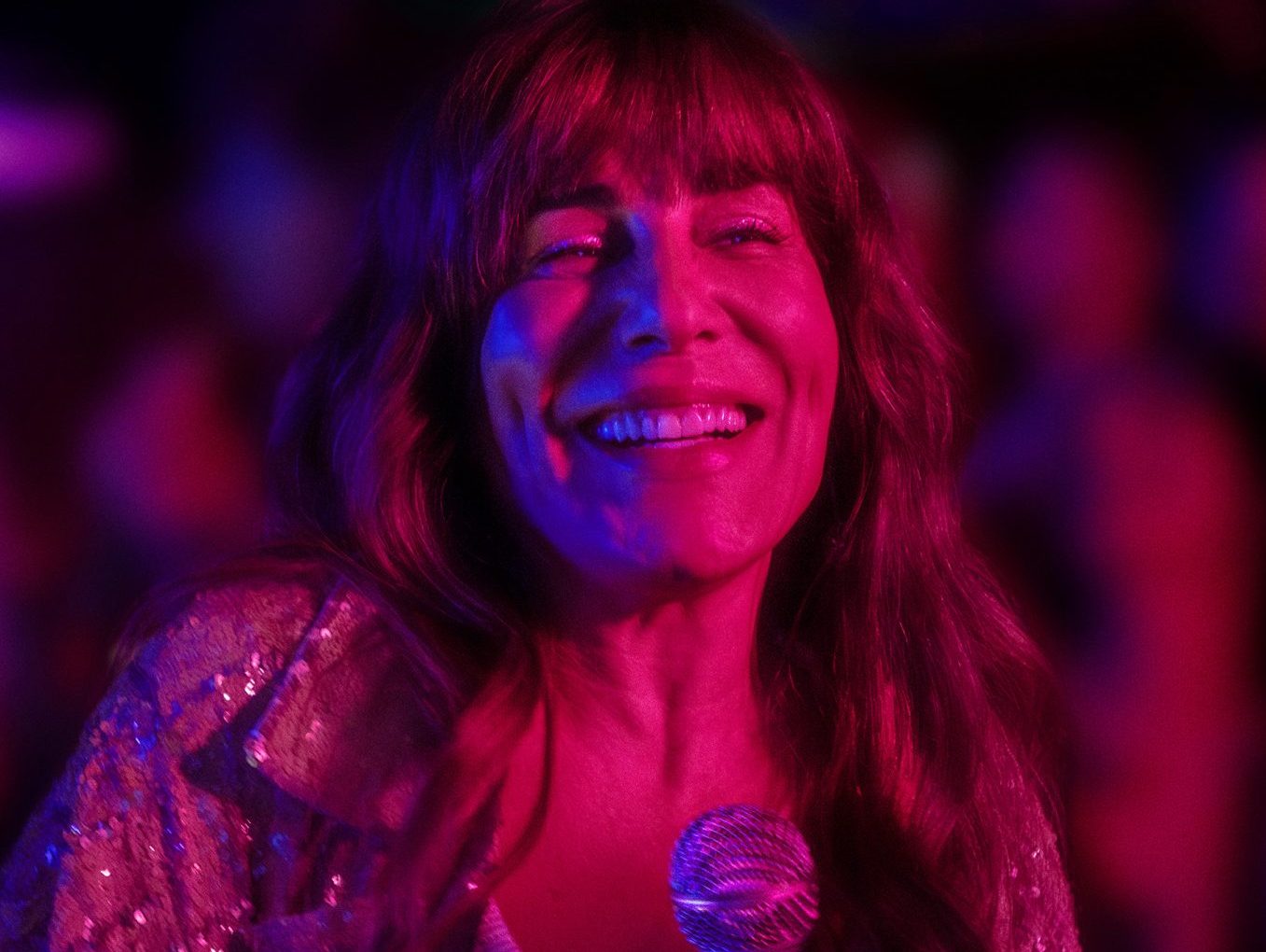 ‘Sexa’, estreia de Gloria Pires como diretora, ganha cartaz e data de lançamento nos cinemas