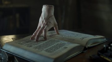 ‘Wandinha’: segunda temporada mostra história de origem do Mãozinha