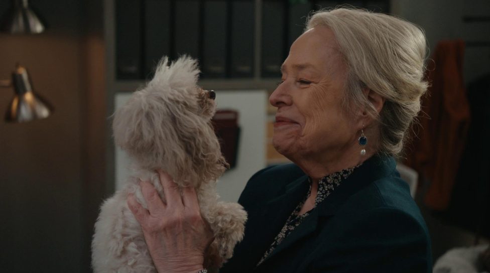 Kathy Bates celebra indicação histórica ao Emmy e renova fôlego na carreira