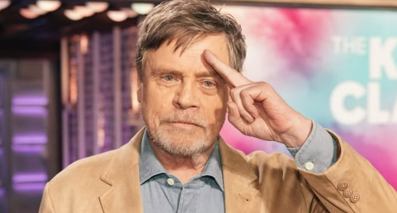 Quem venceria: Batman ou Superman? Mark Hamill, a voz do Coringa, responde