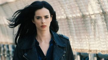 Atriz de ‘Jessica Jones’ comenta retorno da personagem em ‘Demolidor: Renascido’