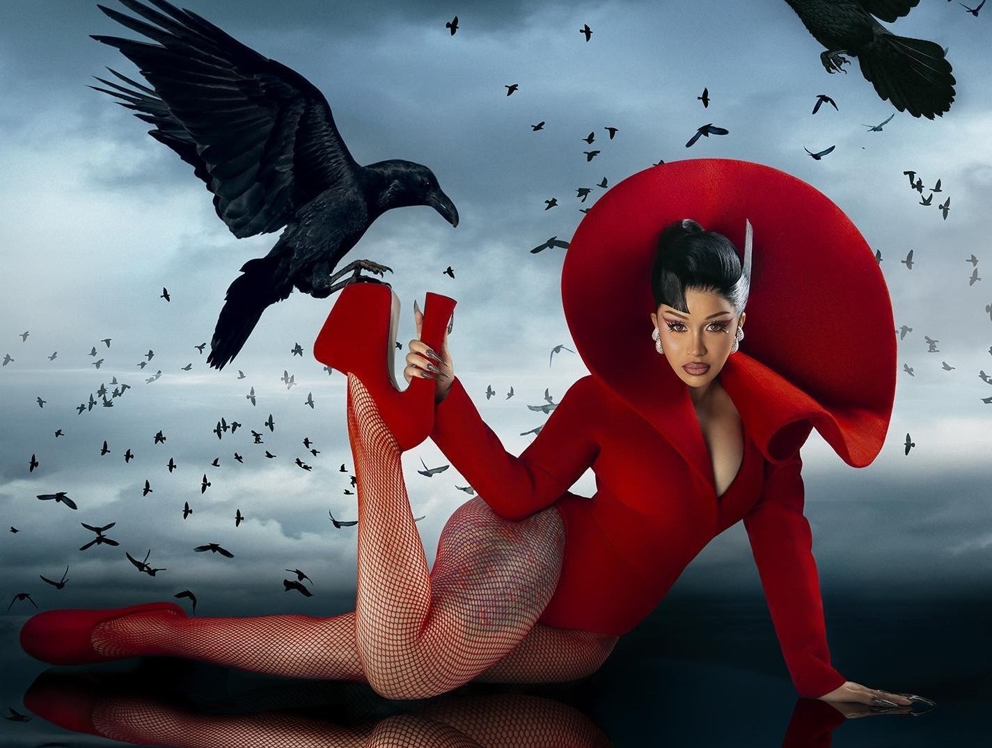 Cardi B lança ‘Am I The Drama?’ e estreia single ‘Outside’ no topo das paradas