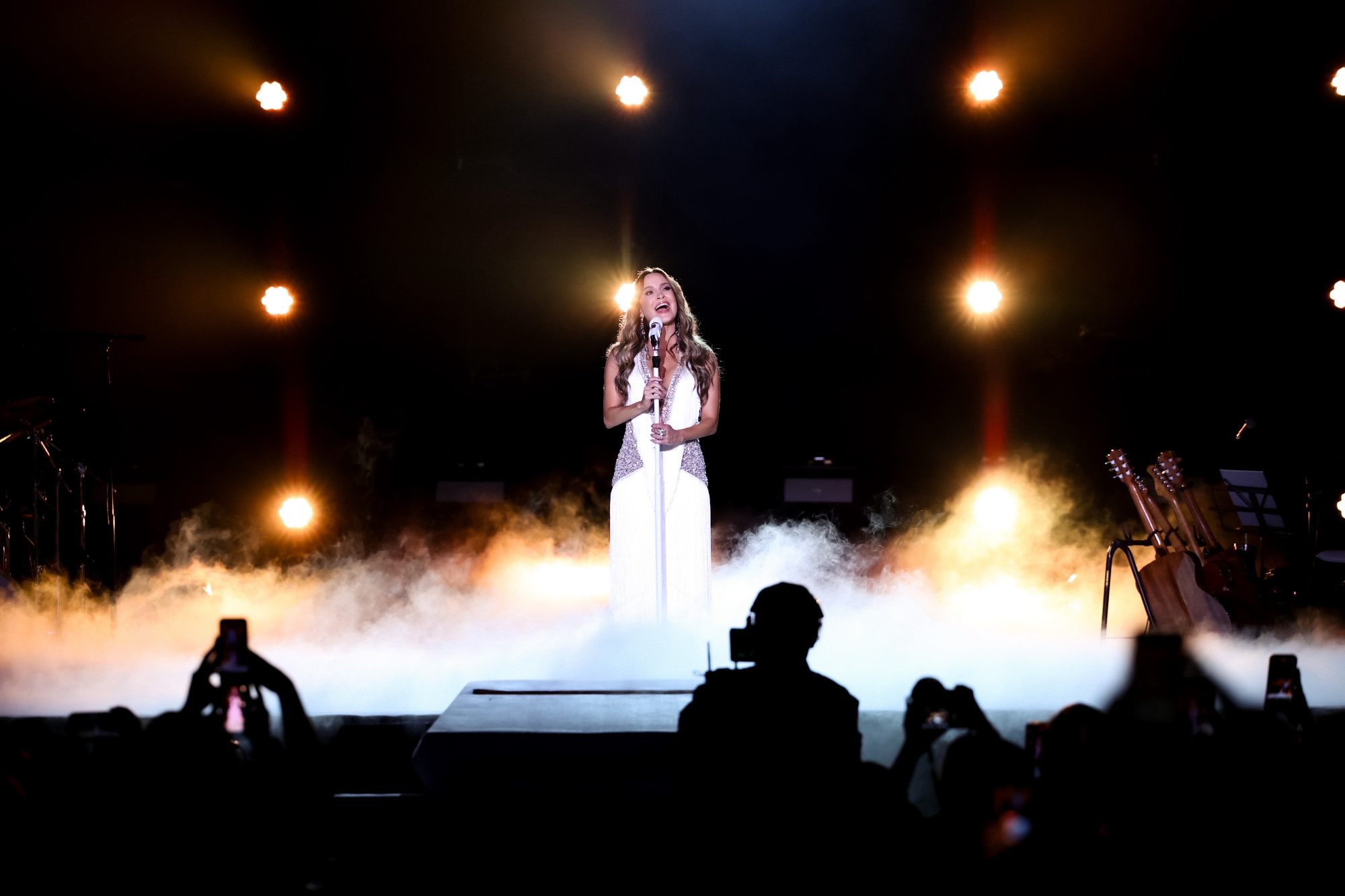 Claudia Leitte estreia turnê “Intemporal” em São Paulo no dia 27 de setembro