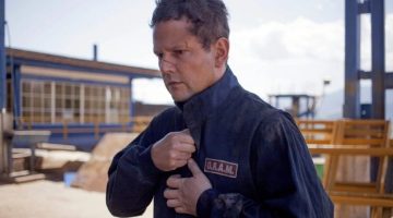 Terror e broxada no fim do mundo! O novo filme do Selton Mello é… curioso!