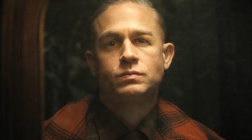 Charlie Hunnam revela seu maior medo ao interpretar Ed Gein