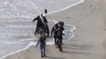 Confira o visual de John Lithgow como Dumbledore!