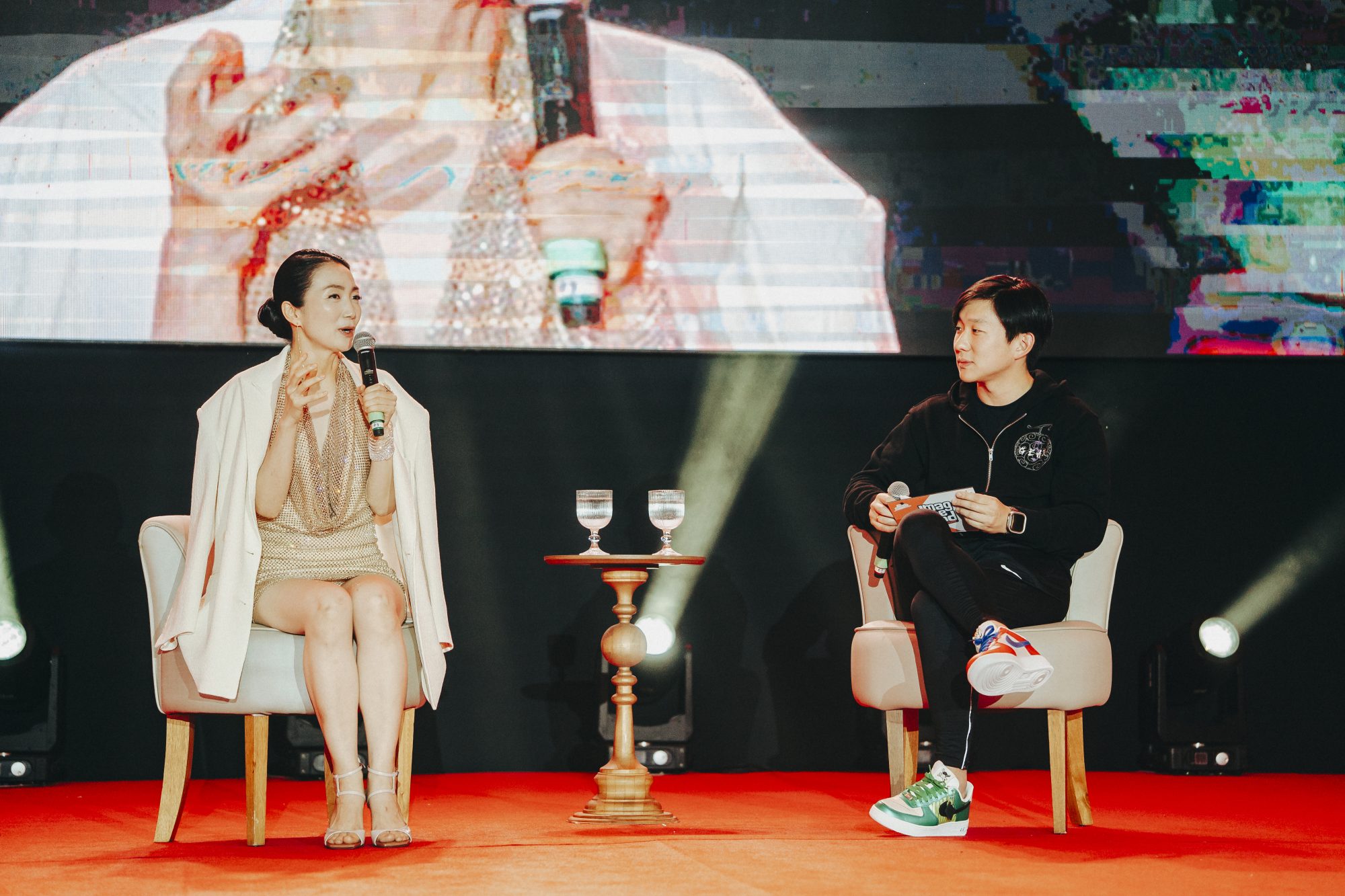 “Parecia um sonho”, diz Kim Joo-ryoung ao comentar o sucesso de ‘Round 6’ em painel emocionante