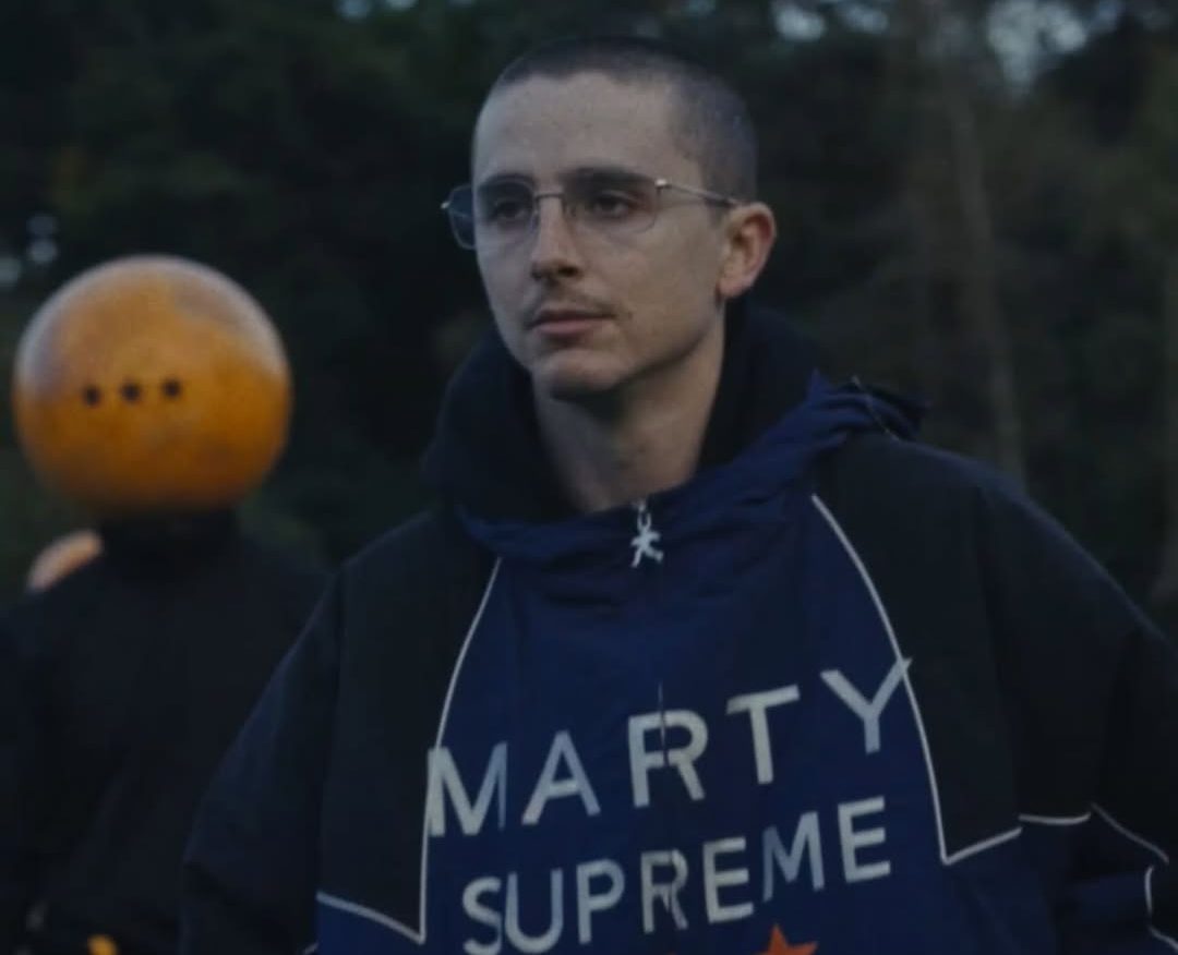 Timothée Chalamet enlouquece o Instagram com teaser bizarro de ‘Marty Supreme’