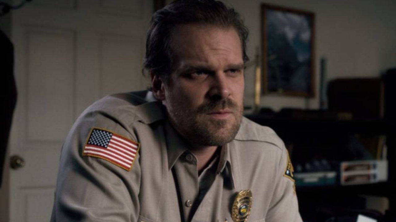 ‘Stranger Things’: David Harbour ainda não apareceu na divulgação da quinta temporada