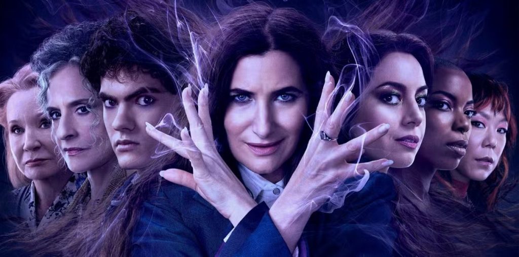 Kathryn Hahn quer mais de Agatha Harkness no MCU e torce por reencontro com Aubrey Plaza
