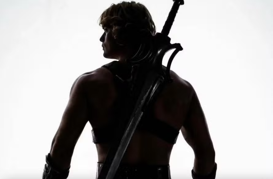 Nicholas Galitzine diz que seu He-Man equilibra masculino e feminino: “Modernidade interessante”
