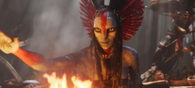 Varang, vilã de Avatar: Fogo e Cinzas, vivida por Oona Chaplin