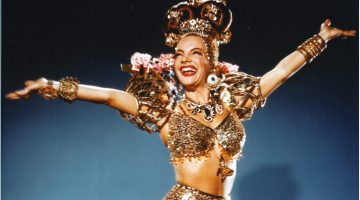 Larissa Manoela será Carmen Miranda em novo filme dirigido por Bruno Barreto